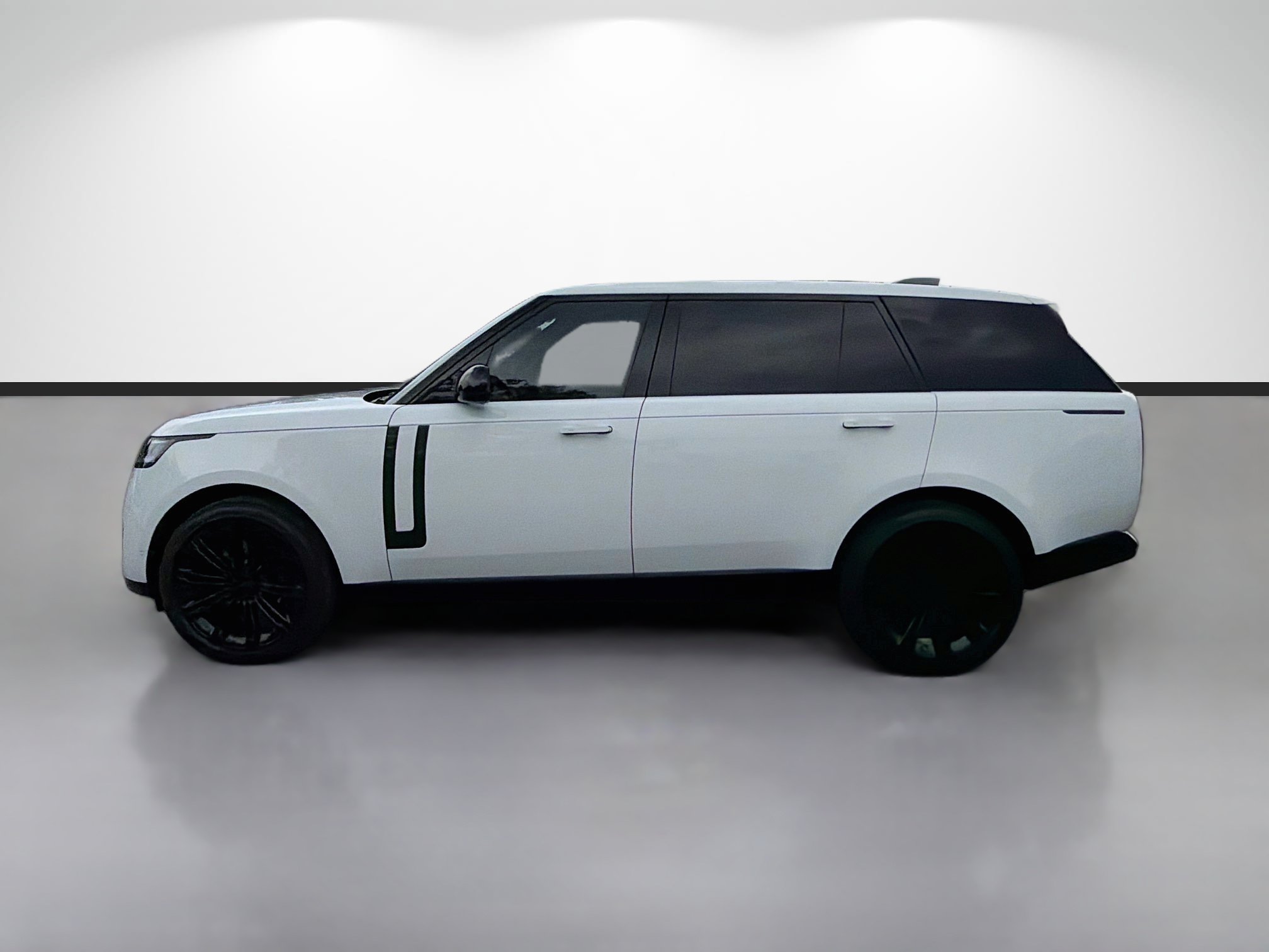 New 2026 Land Rover Range Rover Long Wheelbase SE AWD/4WD image 2