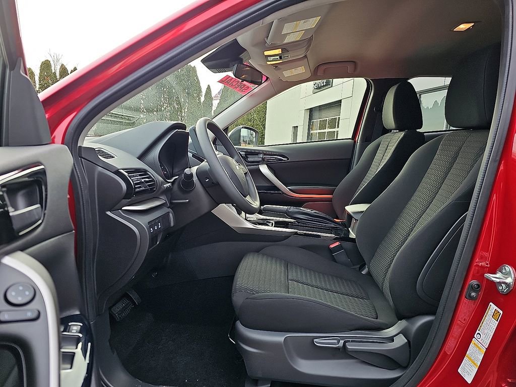 New 2026 Mitsubishi Eclipse Cross LE AWD/4WD image 9