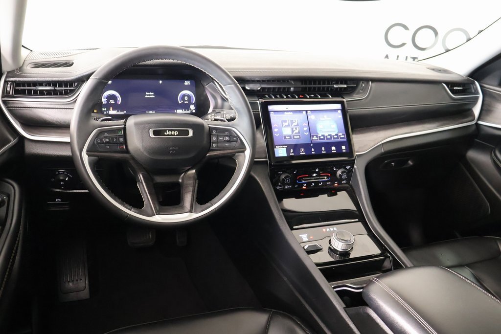 Used 2023 Jeep Grand Cherokee L Limited image 2