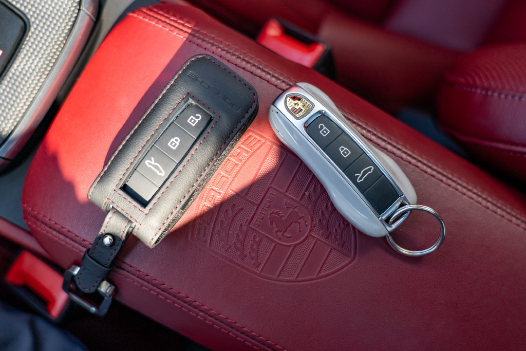 Used 2024 Porsche 911 Turbo S AWD/4WD image 30
