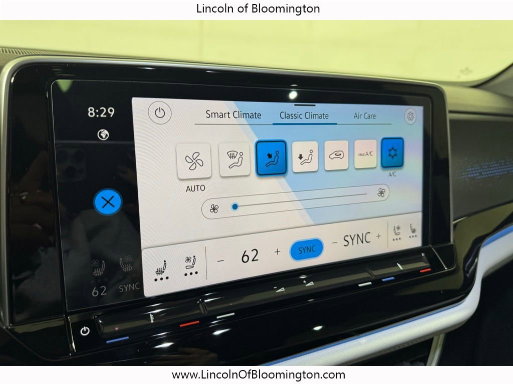 Used 2025 Volkswagen Atlas Cross Sport SEL Premium R-Line image 58