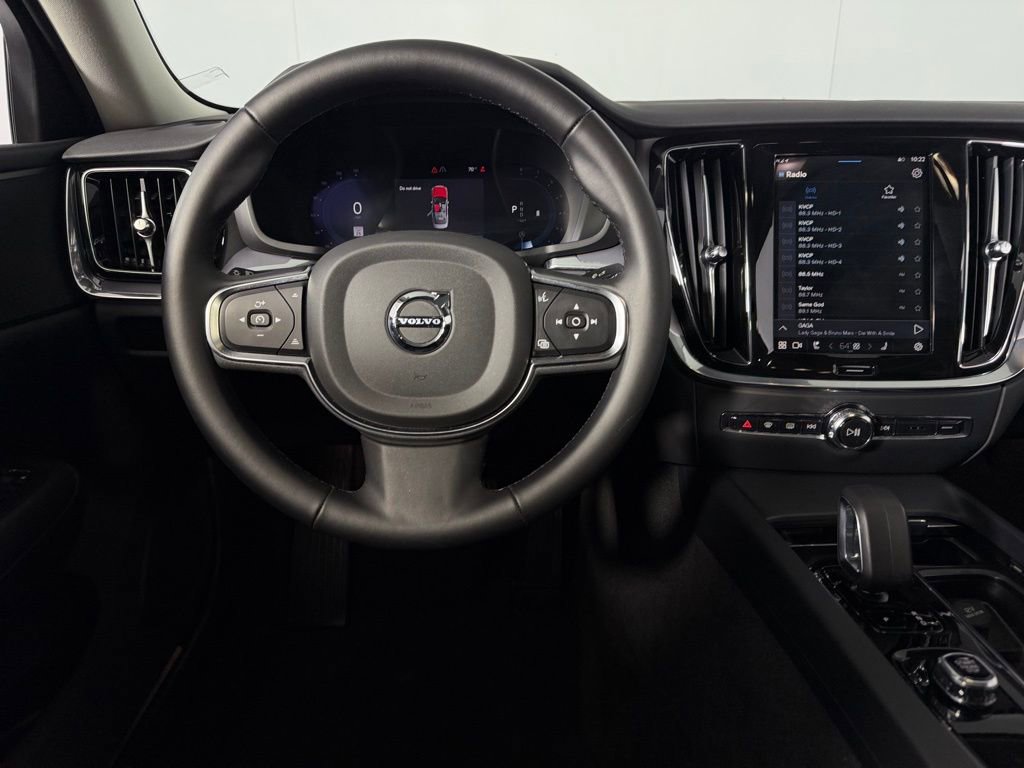 Used 2025 Volvo S60 B5 Core image 13