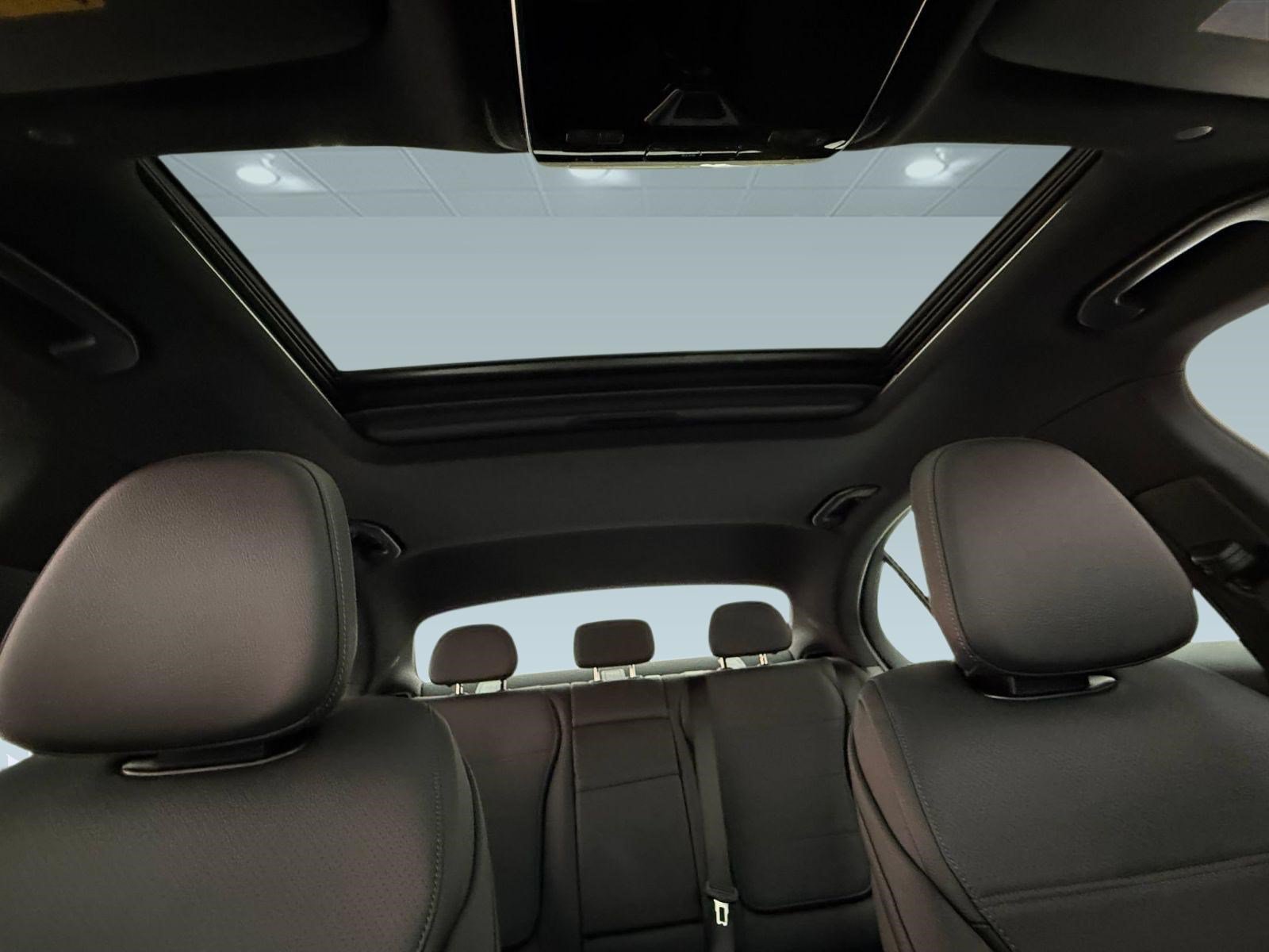 New 2026 Mercedes-Benz C 300 4MATIC Sedan image 21