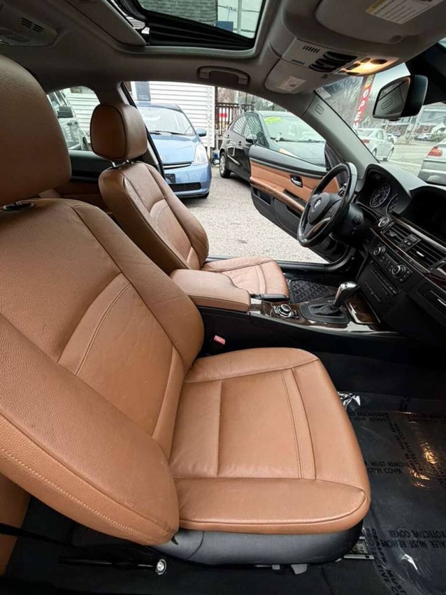 Used 2013 BMW 335i xDrive Coupe AWD/4WD image 11