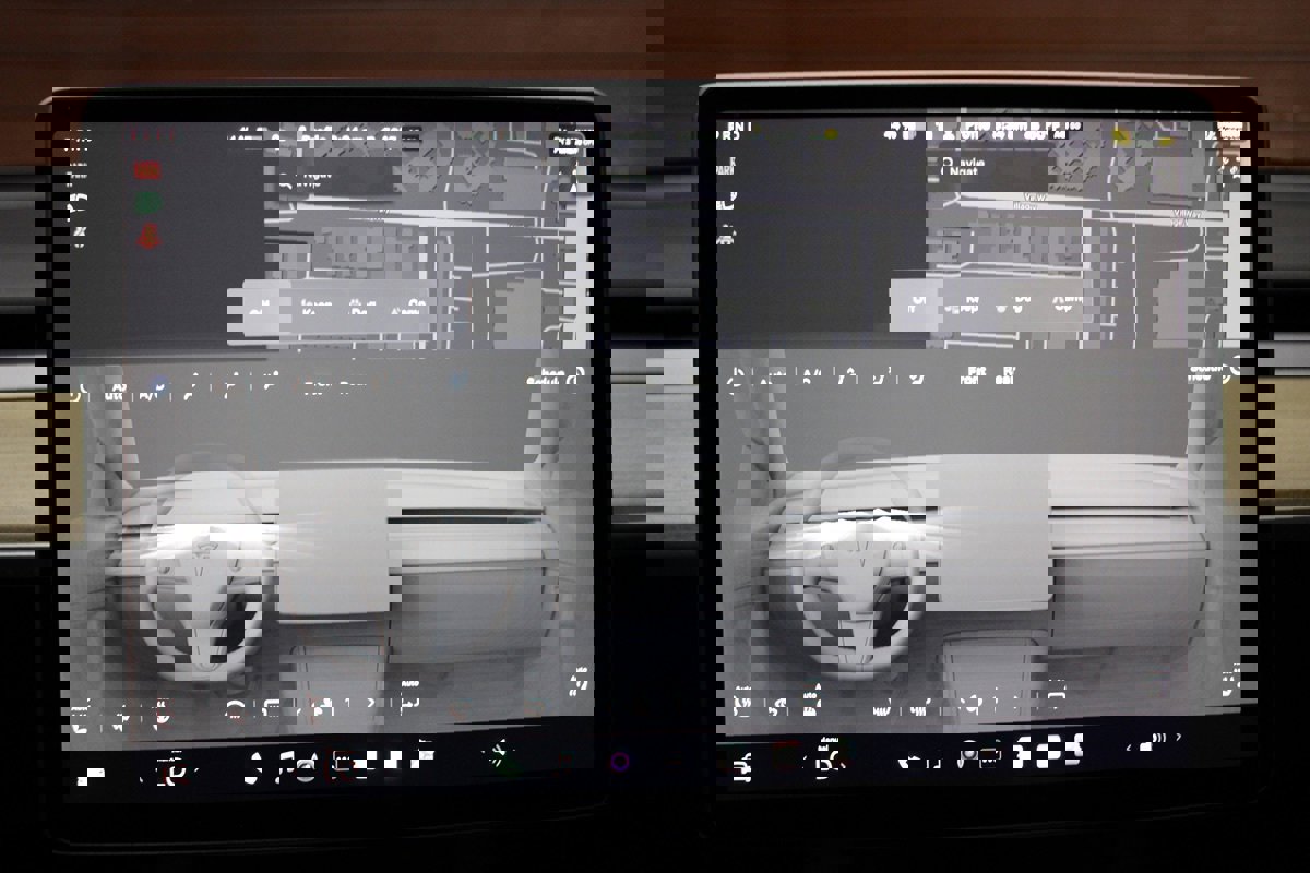 Used 2023 Tesla Model 3 Standard Range image 27