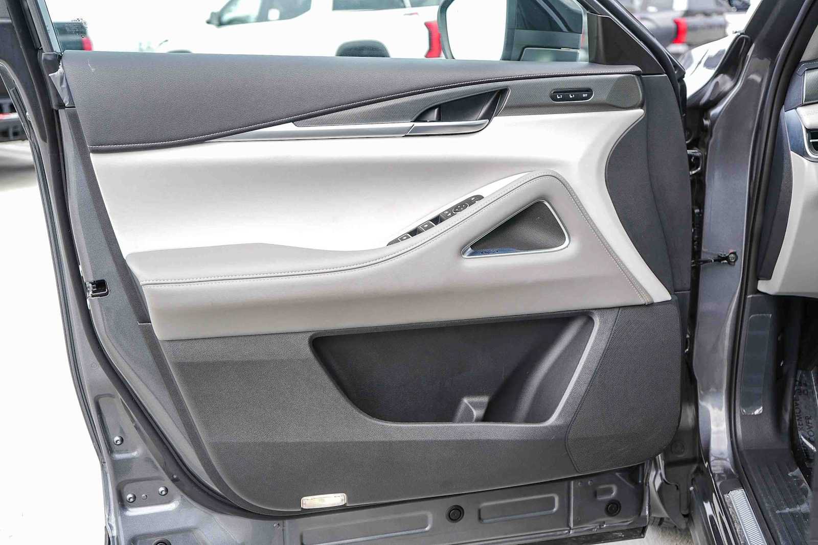 Used 2026 INFINITI QX60 Luxe w/ Cargo Package FWD image 24