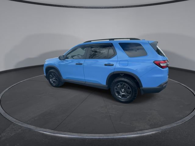 Used 2025 Honda Pilot TrailSport image 10