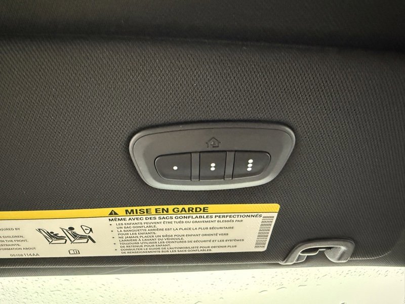New 2026 Chrysler Pacifica Limited image 38
