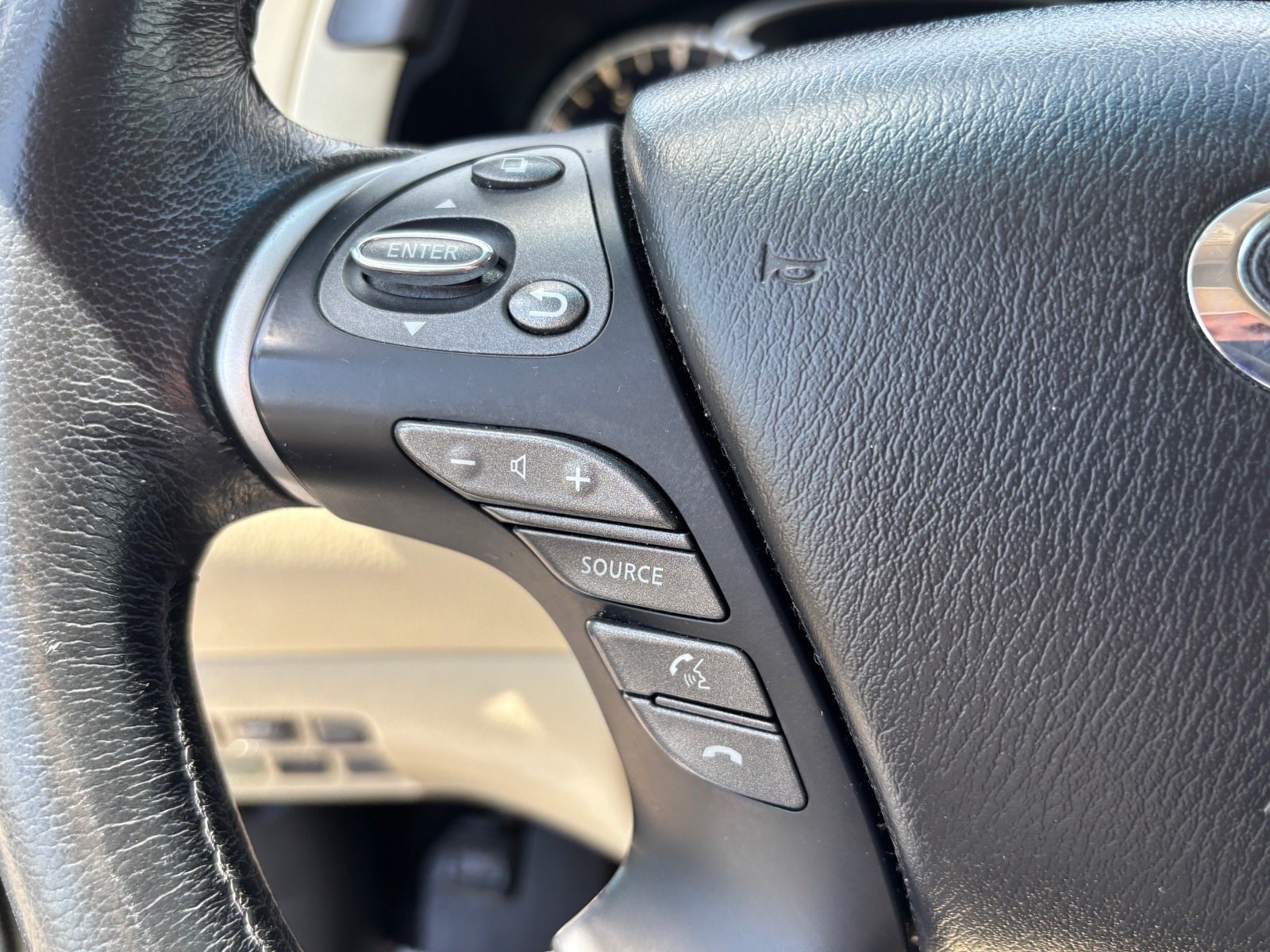 Used 2015 INFINITI QX60 FWD w/ Premium Package image 23