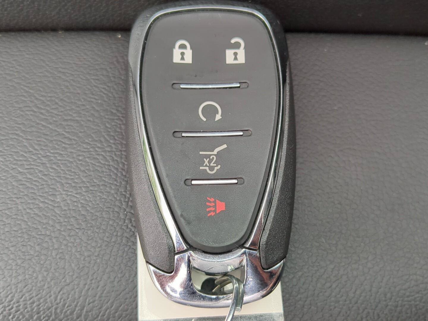 Used 2023 Chevrolet Traverse LT AWD/4WD image 18