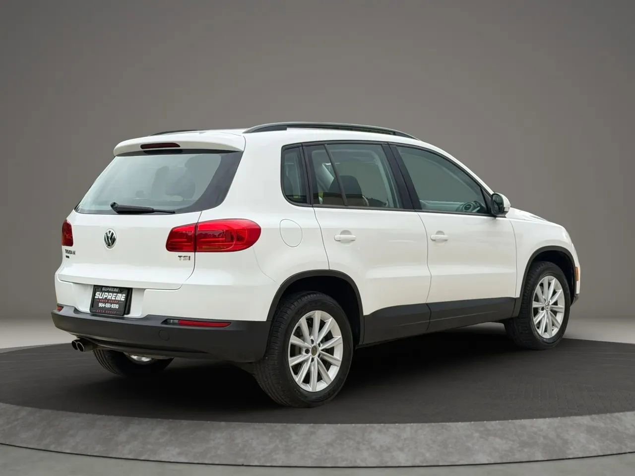 Used 2017 Volkswagen Tiguan S FWD image 3