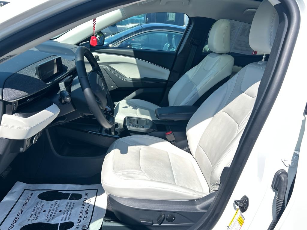 Used 2025 Ford Mustang Mach-E Premium AWD/4WD image 11