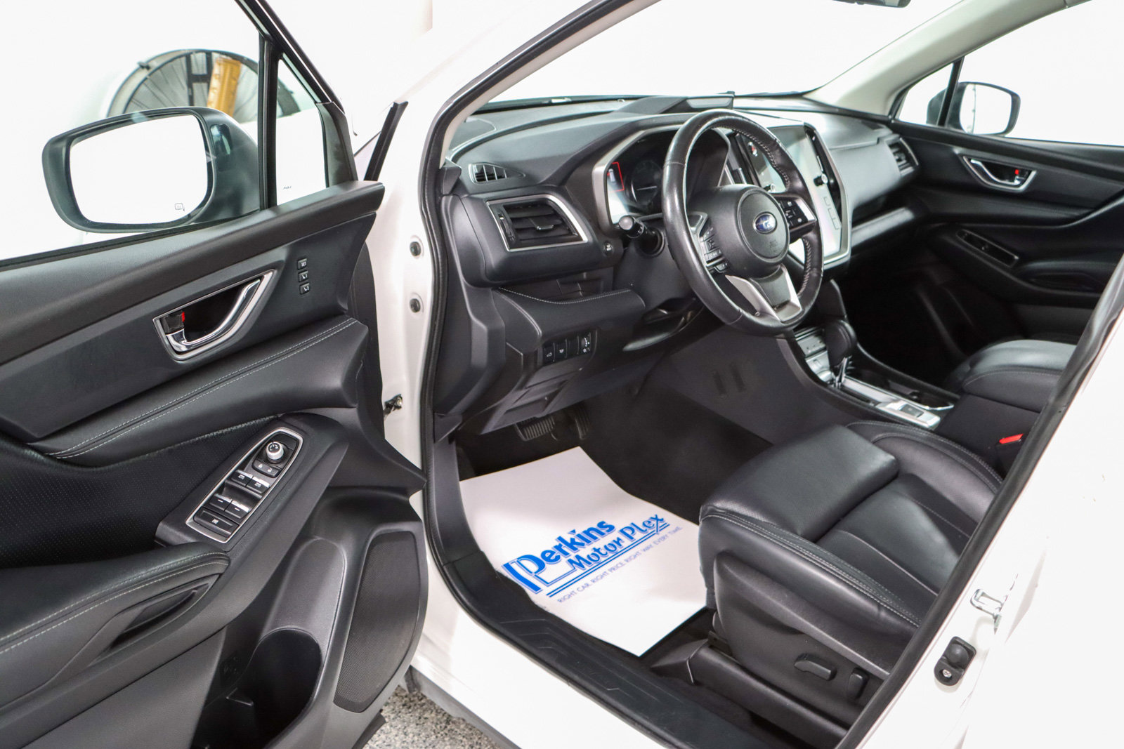 Used 2023 Subaru Ascent Limited AWD/4WD image 3