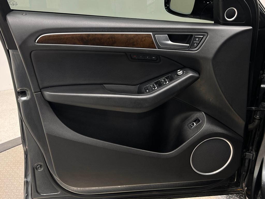 Used 2016 Audi Q5 3.0T Premium Plus image 16