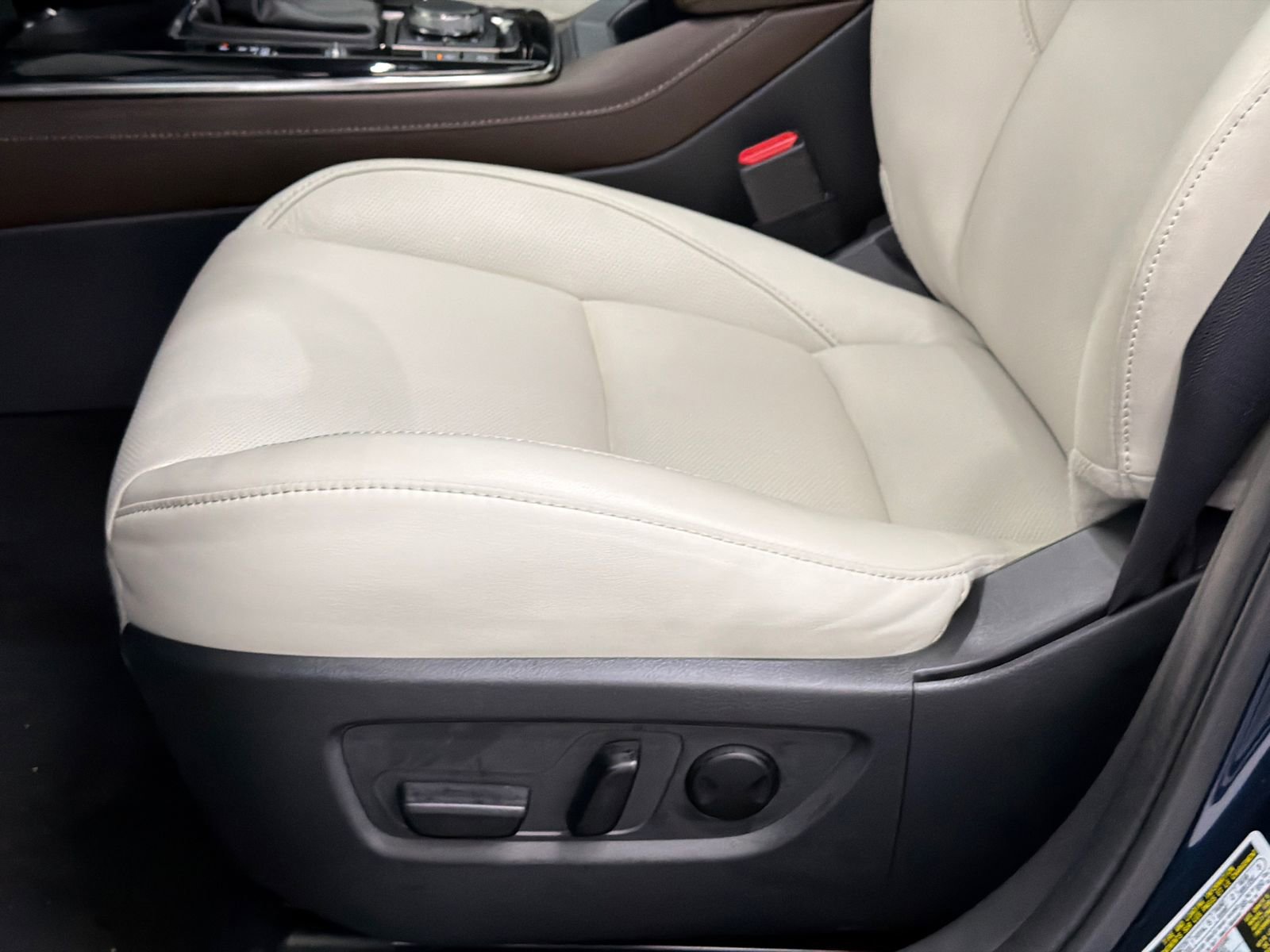 Certified 2025 MAZDA CX-30 AWD 2.5 S w/ Premium Package image 16