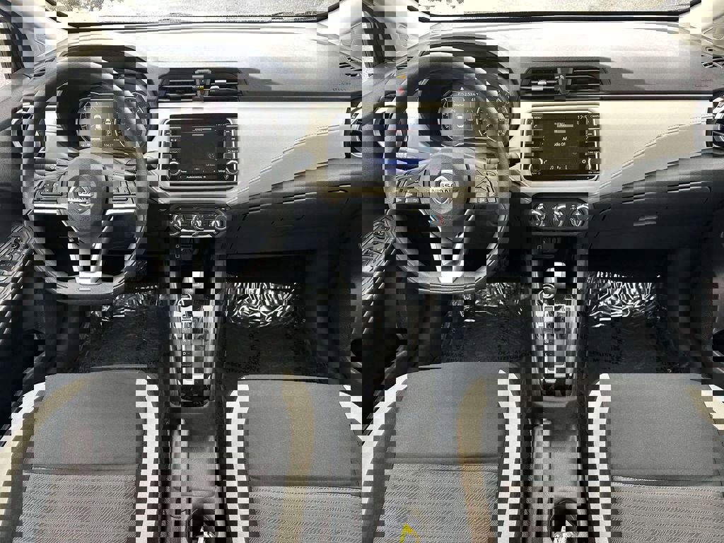 Used 2021 Nissan Versa SV image 11