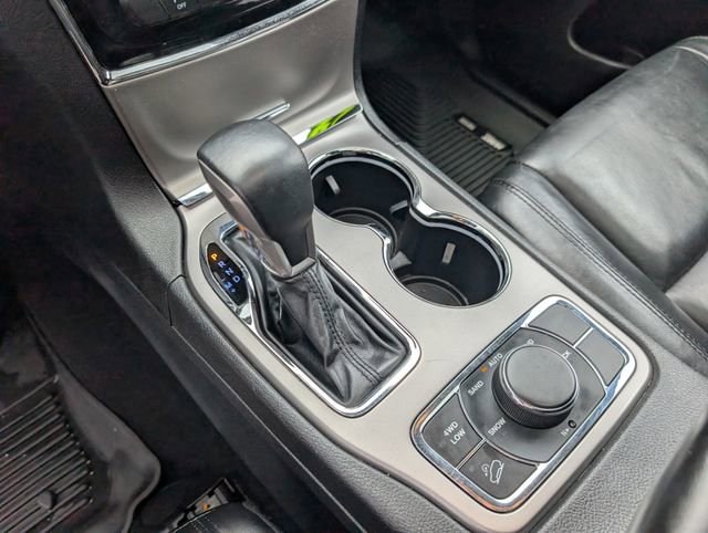 Used 2019 Jeep Grand Cherokee Limited AWD/4WD image 18
