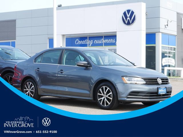 Used 2017 Volkswagen Jetta SE image 1