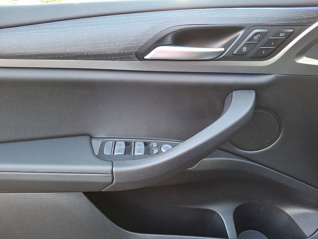 Certified 2024 BMW X3 xDrive30i w/ Premium Package image 8