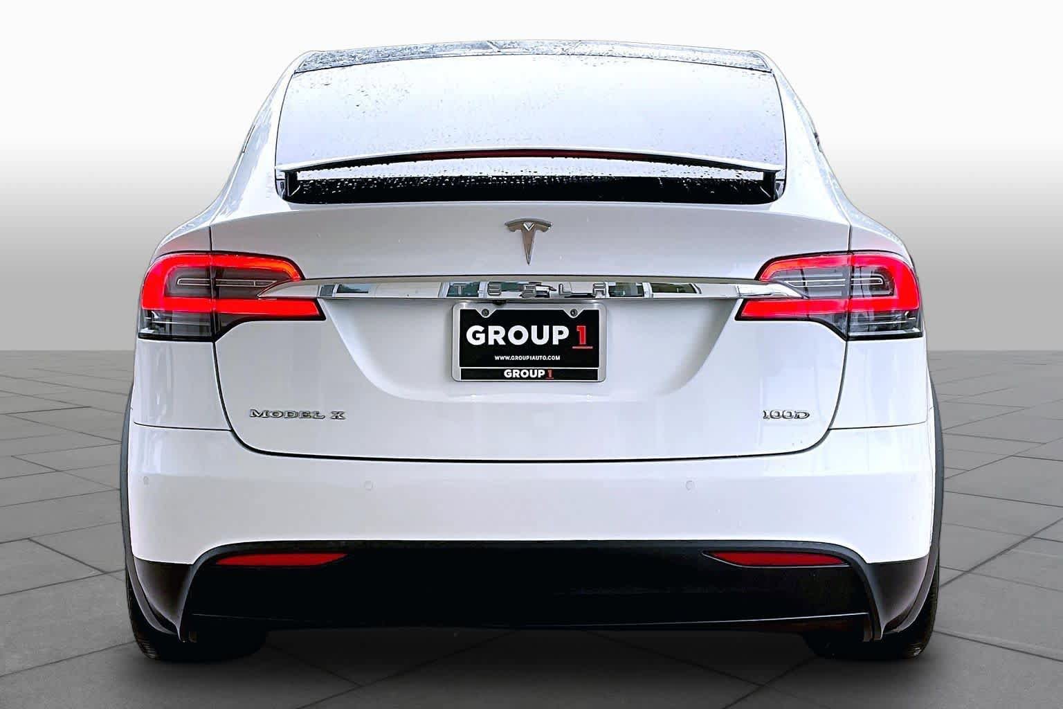 Used 2018 Tesla Model X 100D AWD/4WD image 4