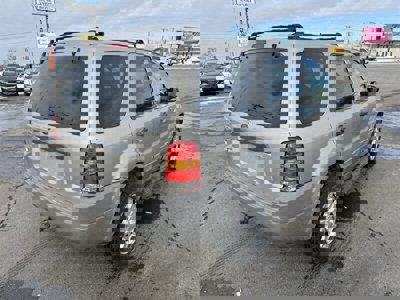 Used 2001 Ford Escape XLT image 3