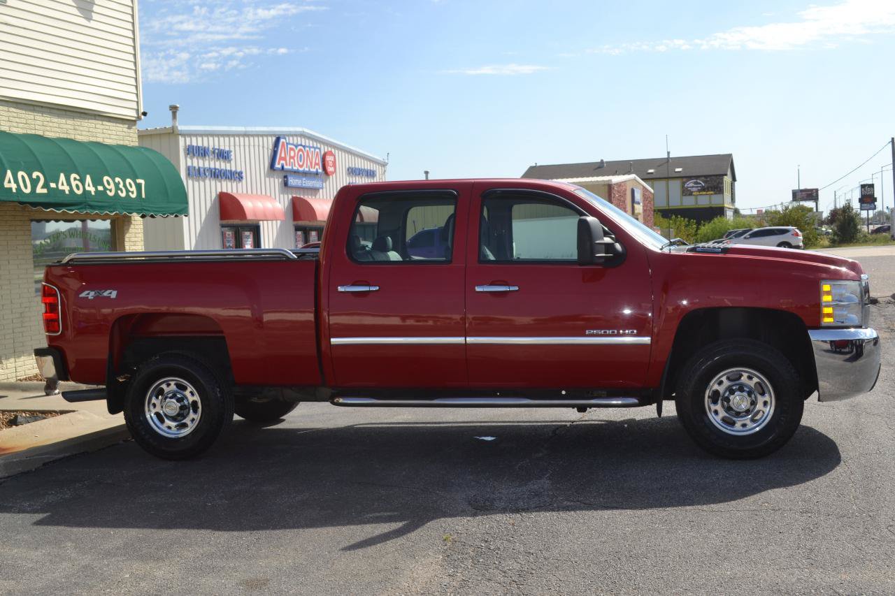 Used 2010 Chevrolet Silverado 2500 W/T AWD/4WD image 9