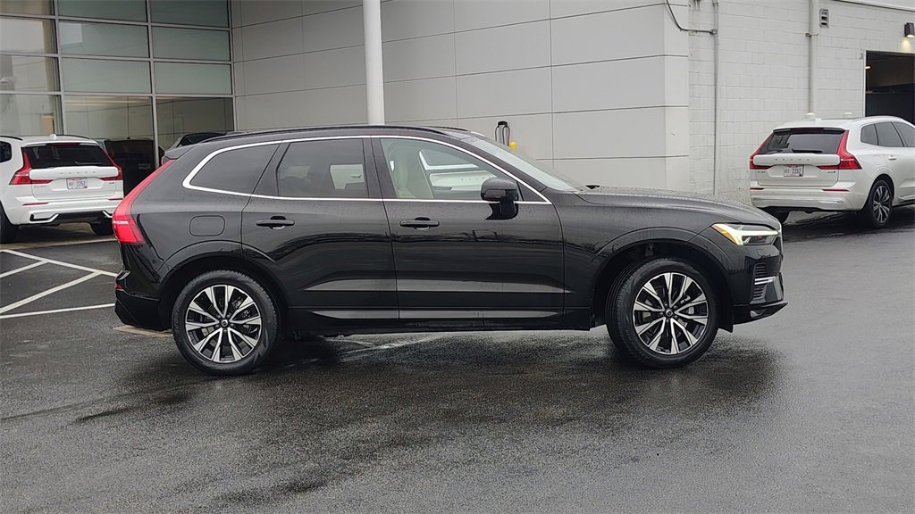 Certified 2023 Volvo XC60 B5 Core w/ Climate Package image 2