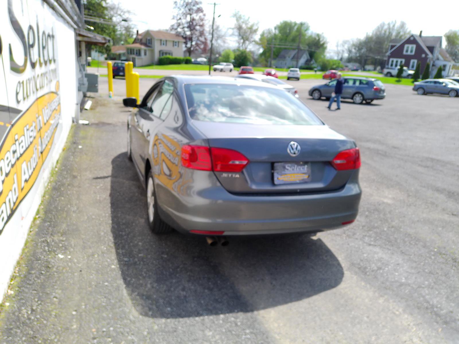 Used 2012 Volkswagen Jetta S FWD image 3