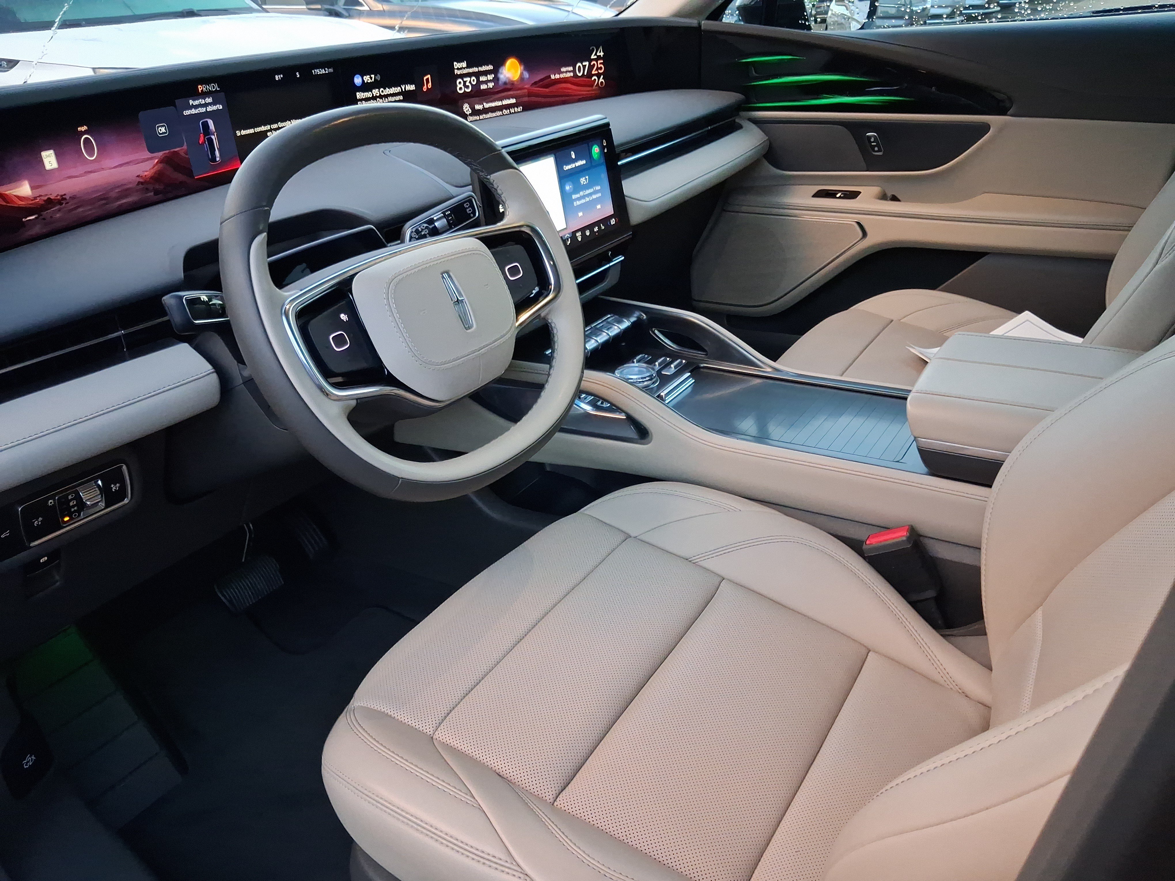 Certified 2024 Lincoln Nautilus Premier AWD/4WD image 10