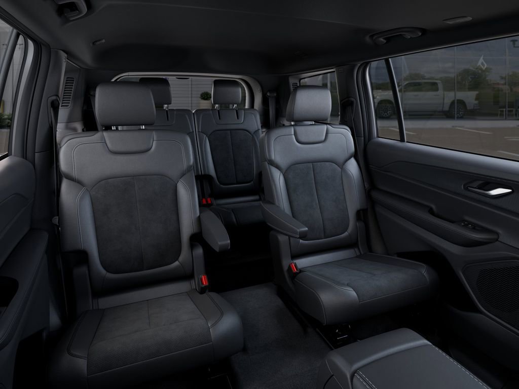 New 2025 Jeep Grand Cherokee L Altitude AWD/4WD image 16