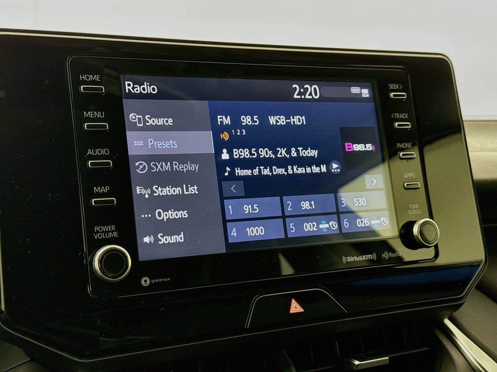 Used 2022 Toyota Venza LE AWD/4WD image 21