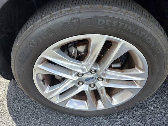 Used 2016 Ford Explorer Limited w/ Equipment Group 301A FWD image 10