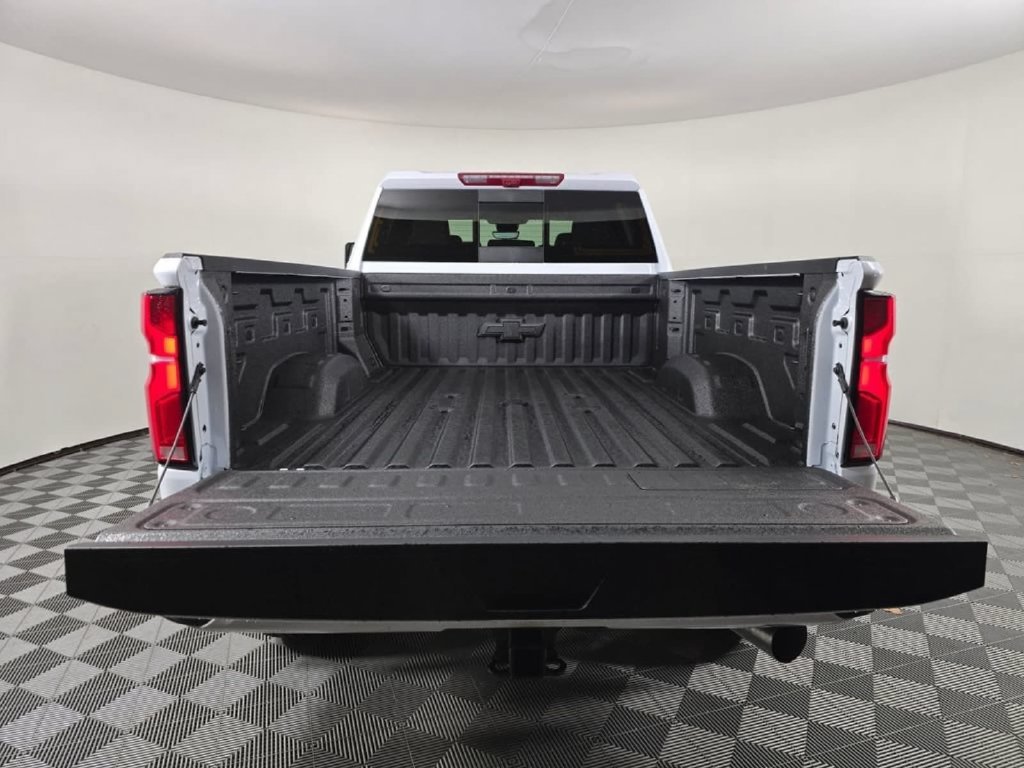 New 2026 Chevrolet Silverado 2500 High Country w/ High Country Premium Package AWD/4WD image 16