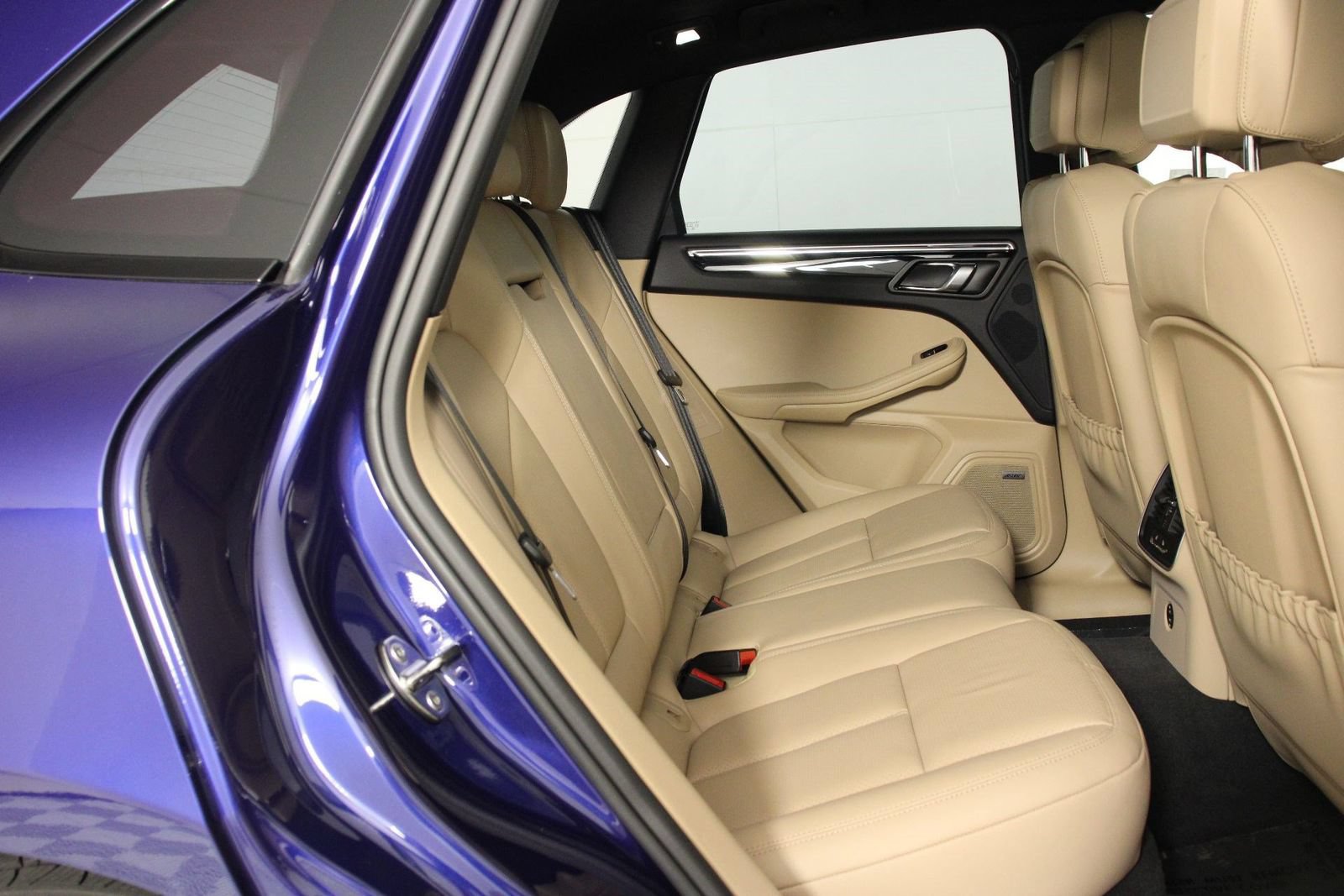Certified 2026 Porsche Macan S AWD/4WD image 32