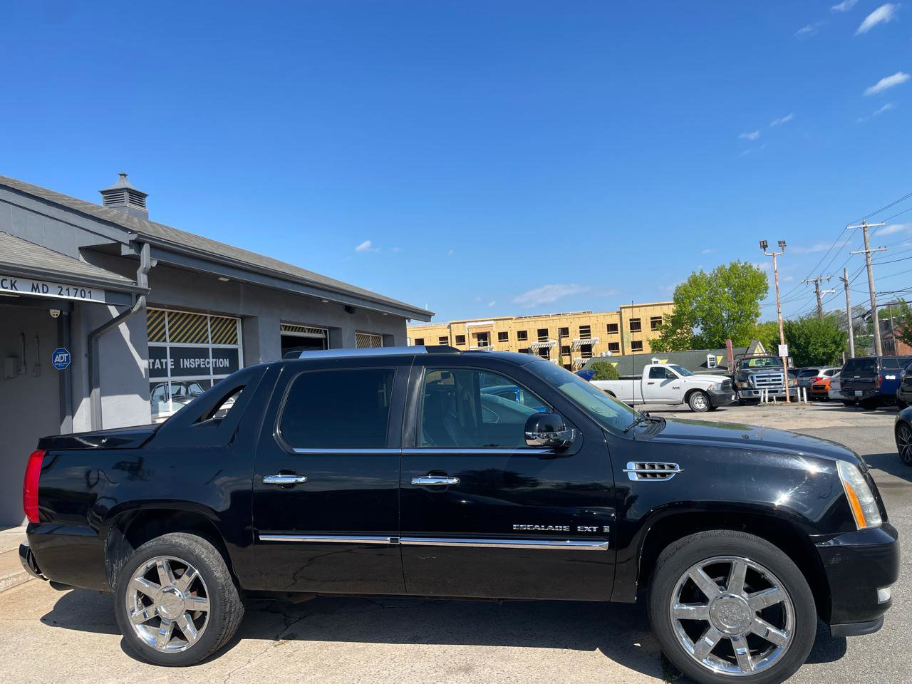 Used 2009 Cadillac Escalade EXT AWD/4WD image 14