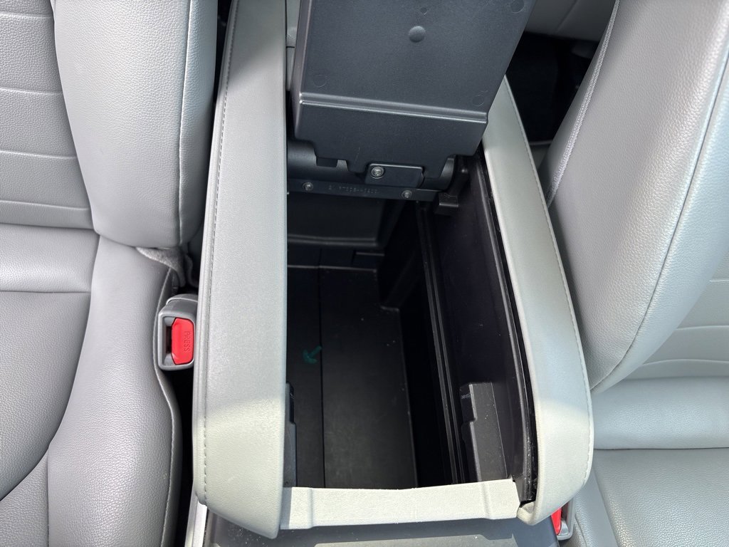 Used 2021 Toyota Highlander XLE image 38