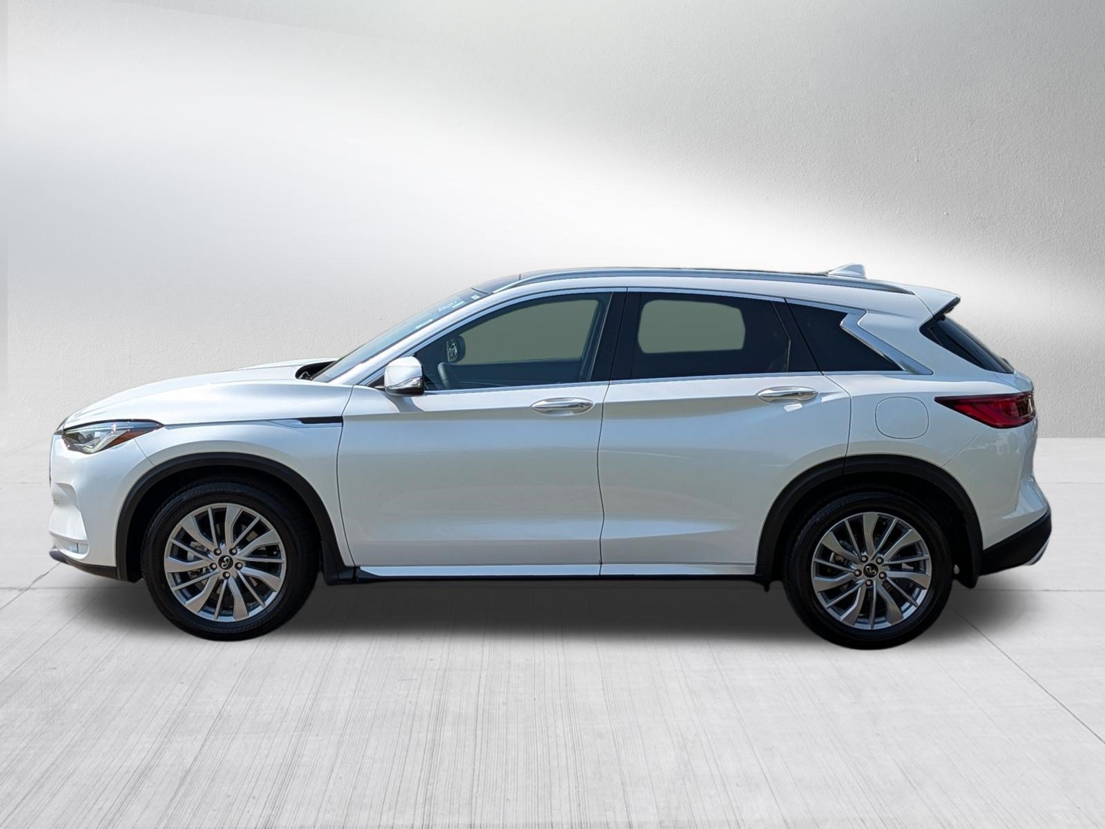 Certified 2023 INFINITI QX50 Luxe w/ Cargo Package AWD/4WD image 4