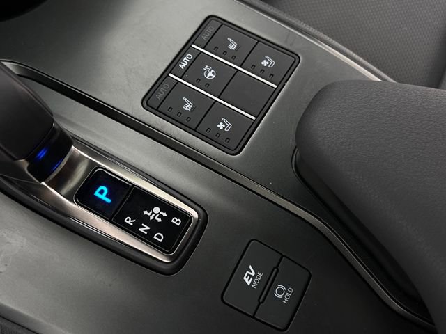Used 2025 Lexus UX 300h AWD w/ Accessory Package (Z1) image 21