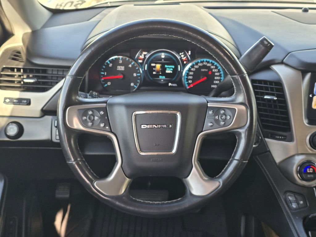 Used 2020 GMC Yukon Denali w/ Open Road Package RWD image 15