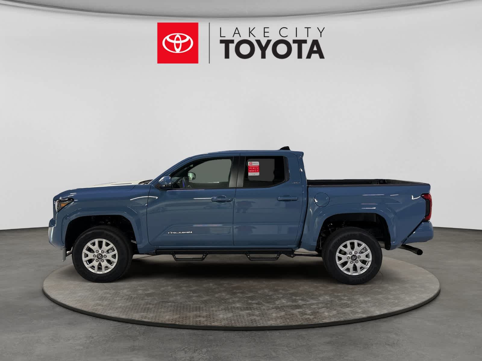 New 2026 Toyota Tacoma SR5 AWD/4WD image 3