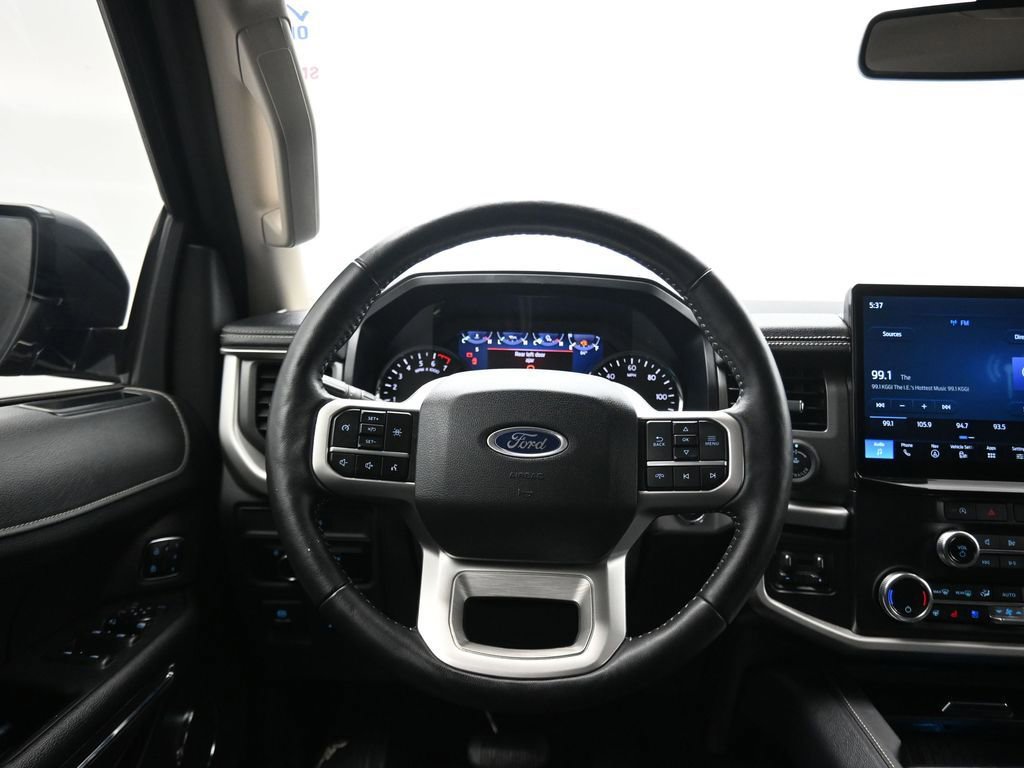 Used 2024 Ford Expedition XLT image 34
