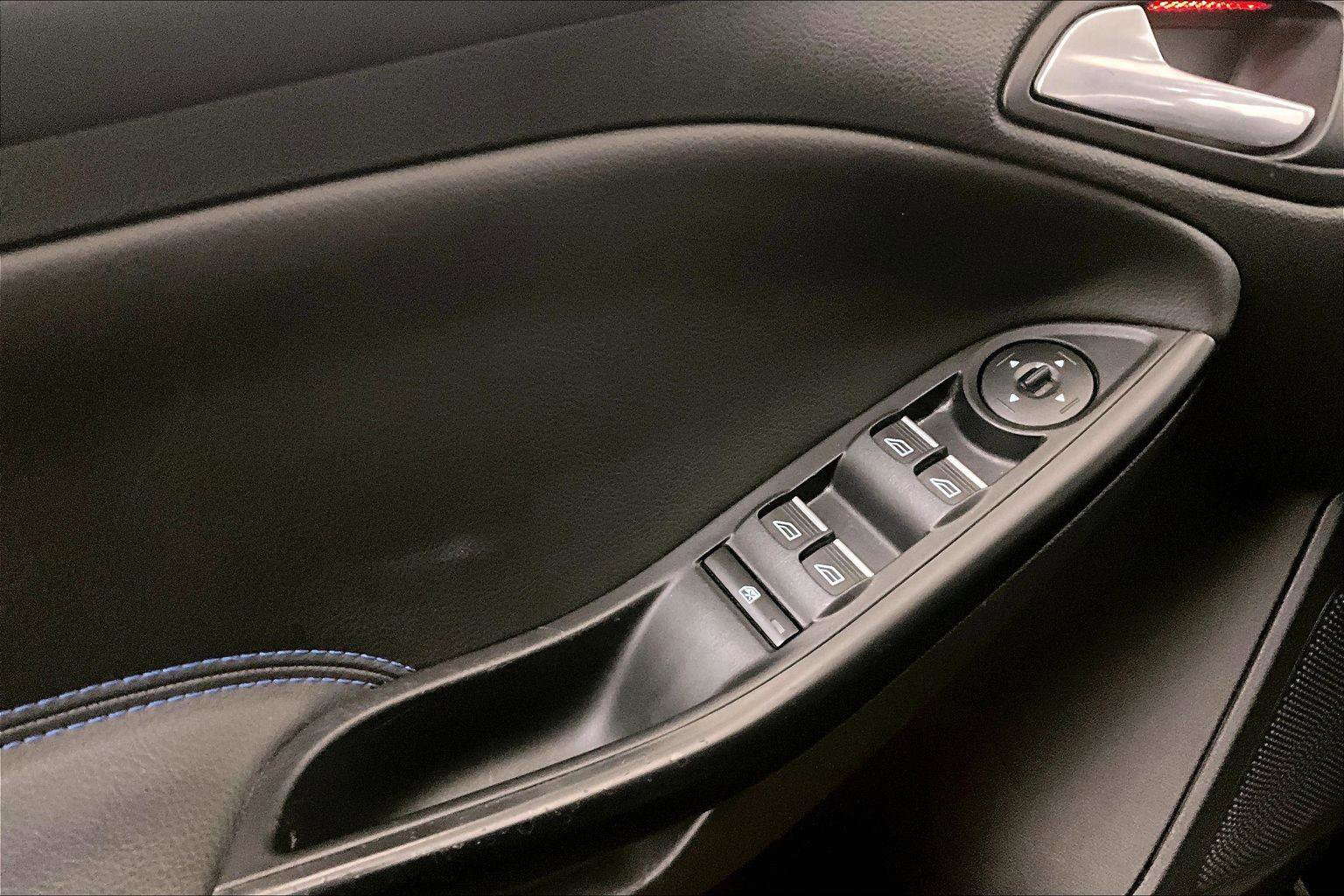 Used 2017 Ford Focus RS image 22