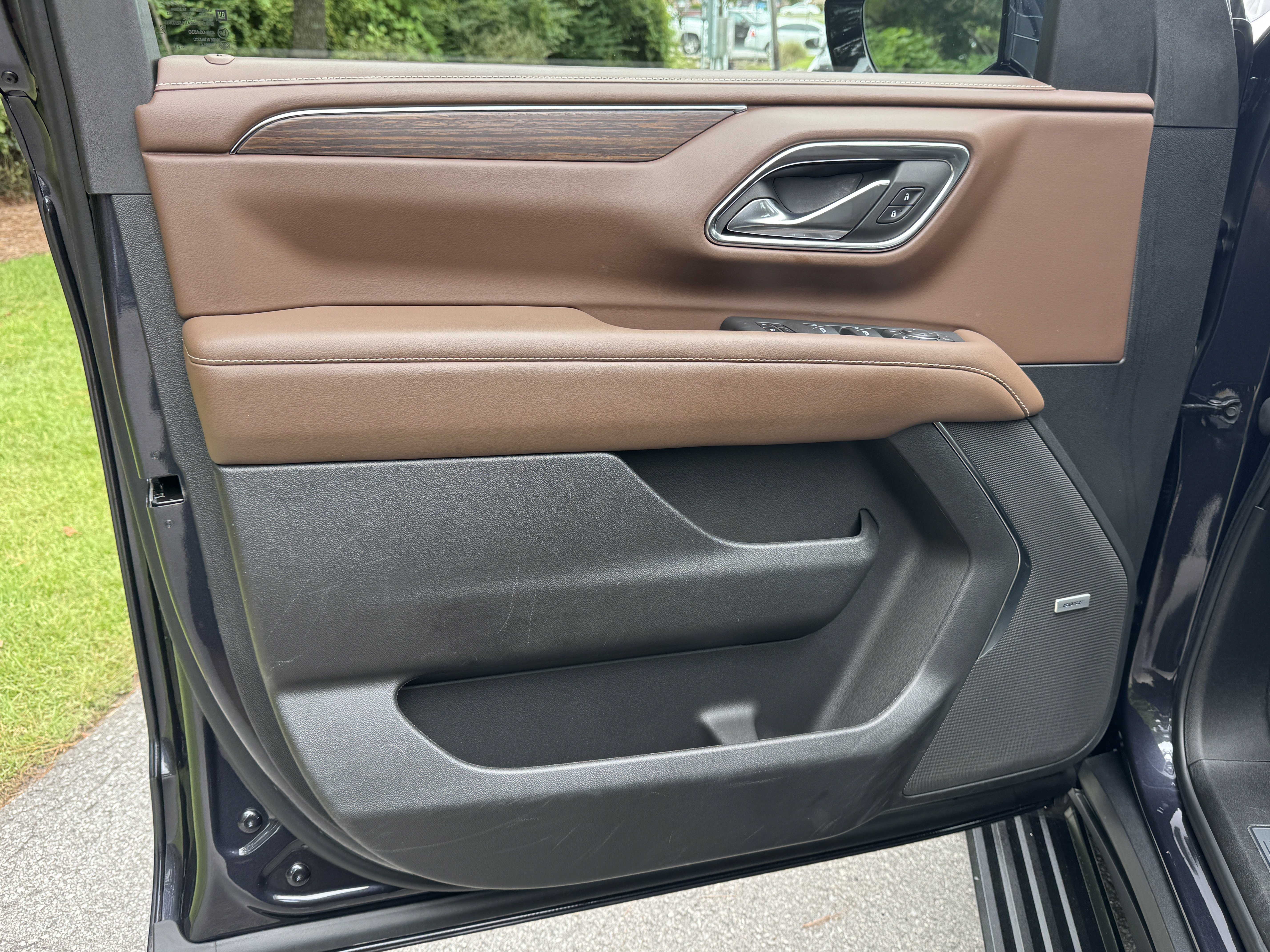 Used 2023 Chevrolet Tahoe High Country image 9