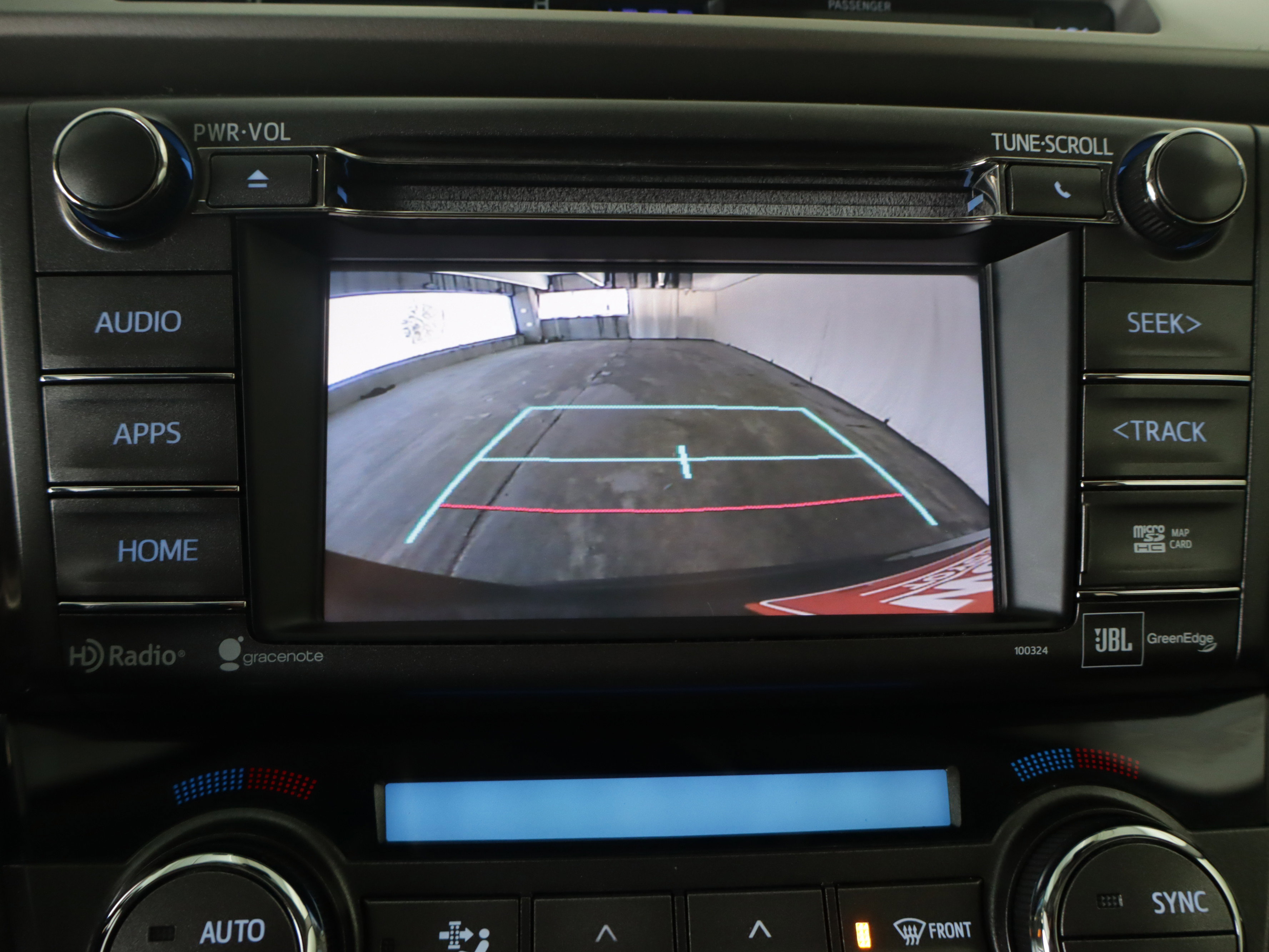 Used 2015 Toyota RAV4 Limited w/ Technology Package image 20