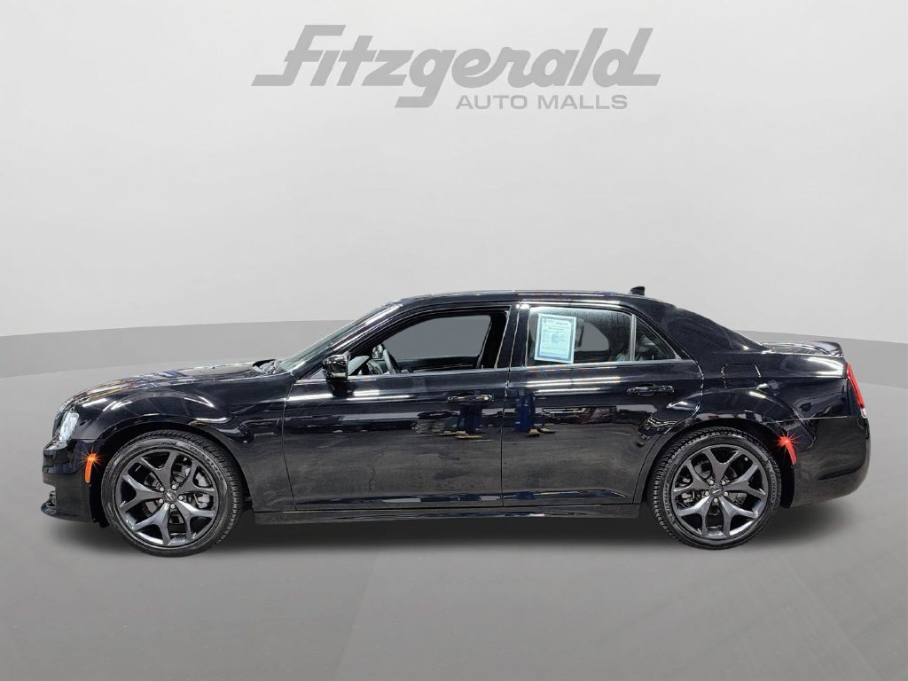 Used 2023 Chrysler 300 S w/ Comfort Group RWD image 11