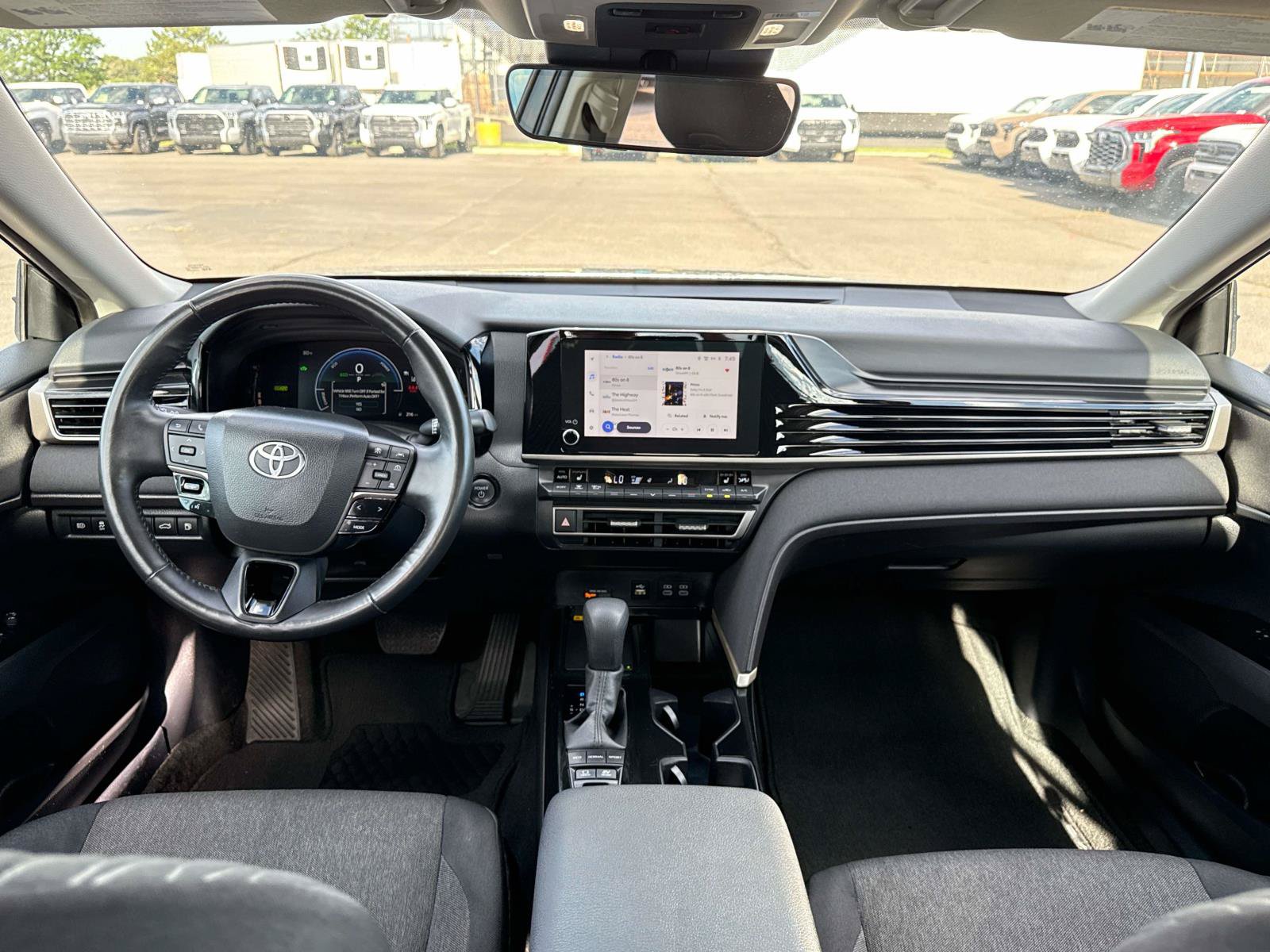 Used 2025 Toyota Camry XLE AWD/4WD image 14