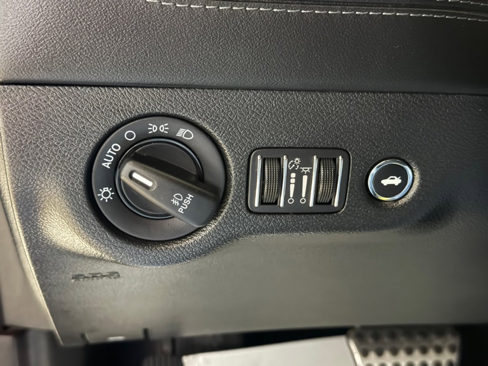 Used 2022 Dodge Charger R/T w/ Plus Group image 40