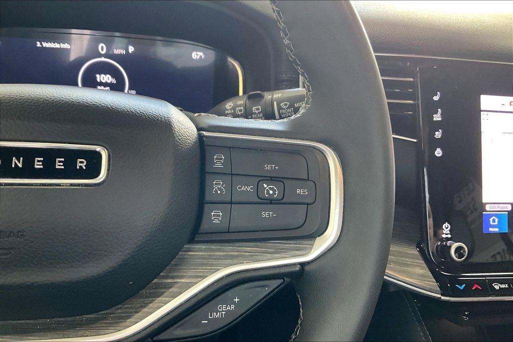 Used 2024 Jeep Wagoneer Series III image 9