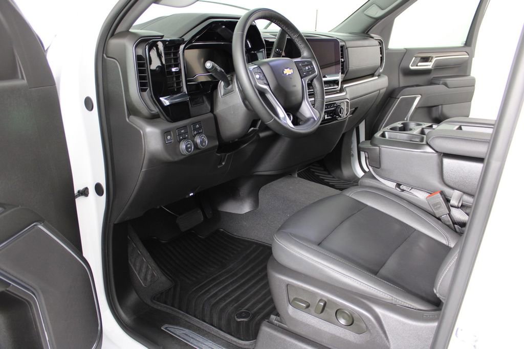 Used 2024 Chevrolet Silverado 1500 LT w/ All Star Edition Plus image 17