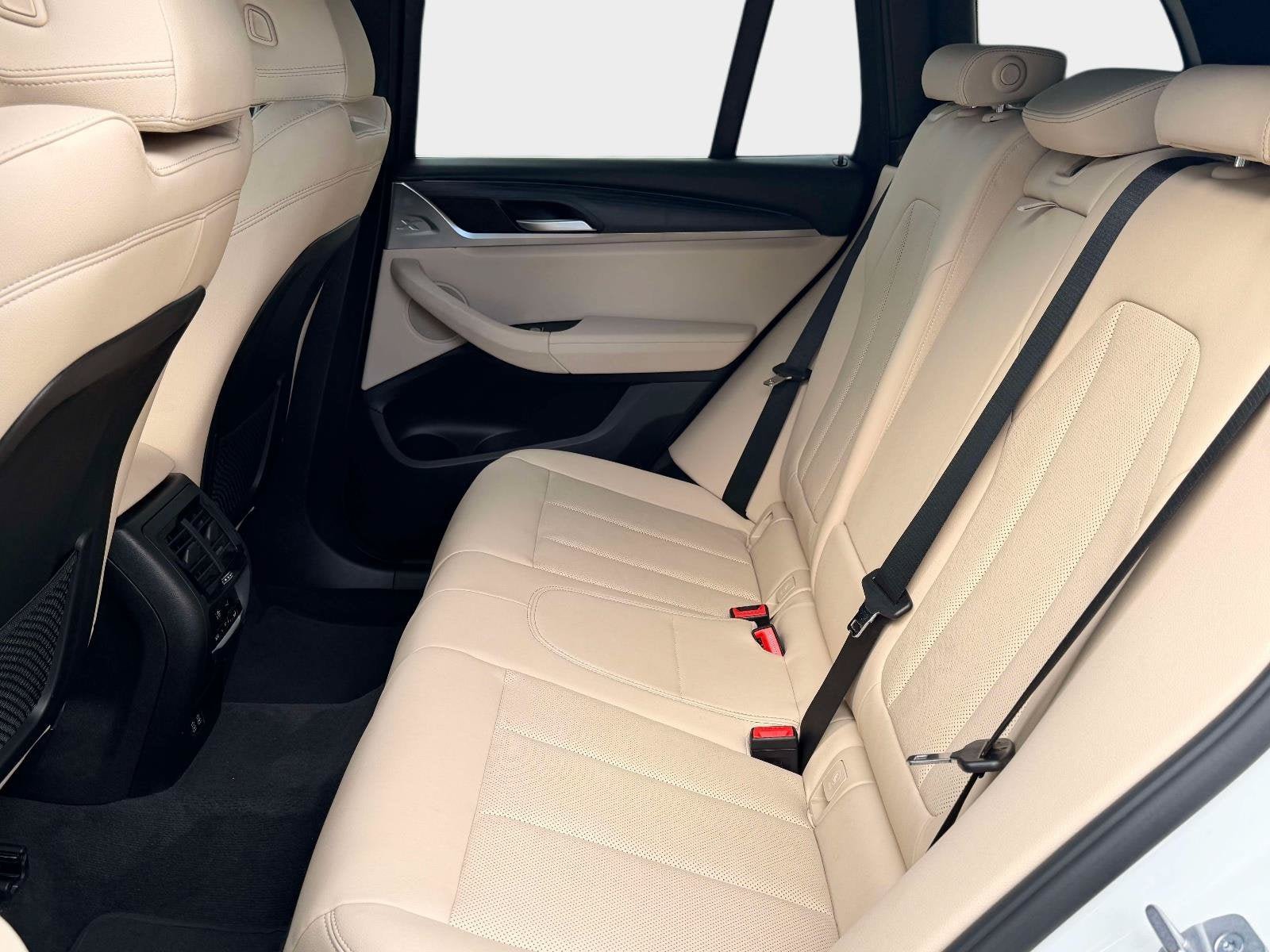 Used 2023 BMW X3 sDrive30i w/ Premium Package w/ZPA RWD image 18